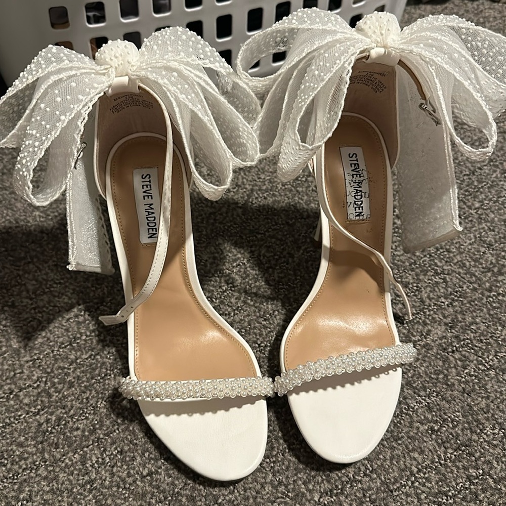 Steve Madden benni white heels size 8.5